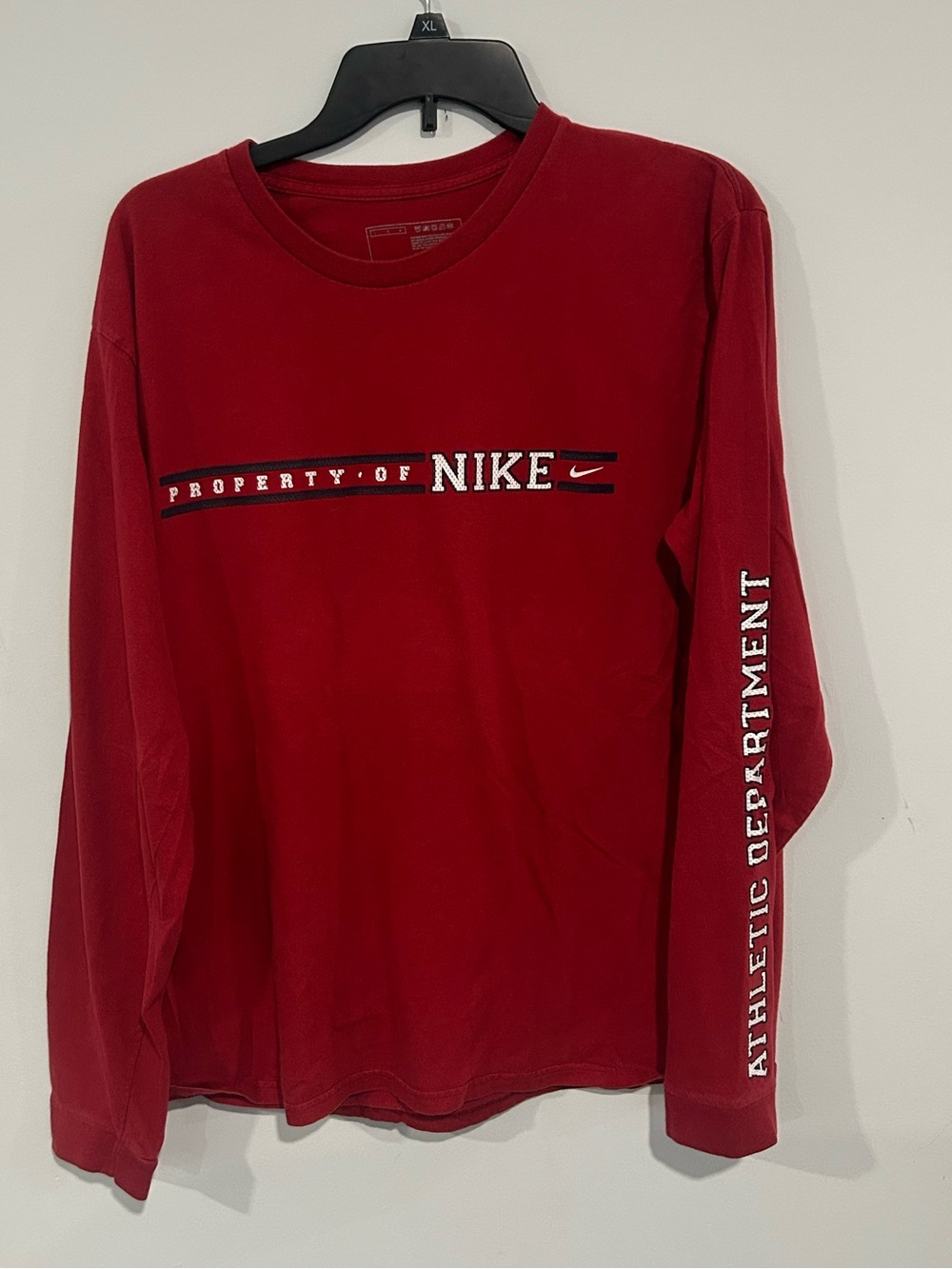 Nike Men’s Long Sleeve Crewneck Shirt - Red